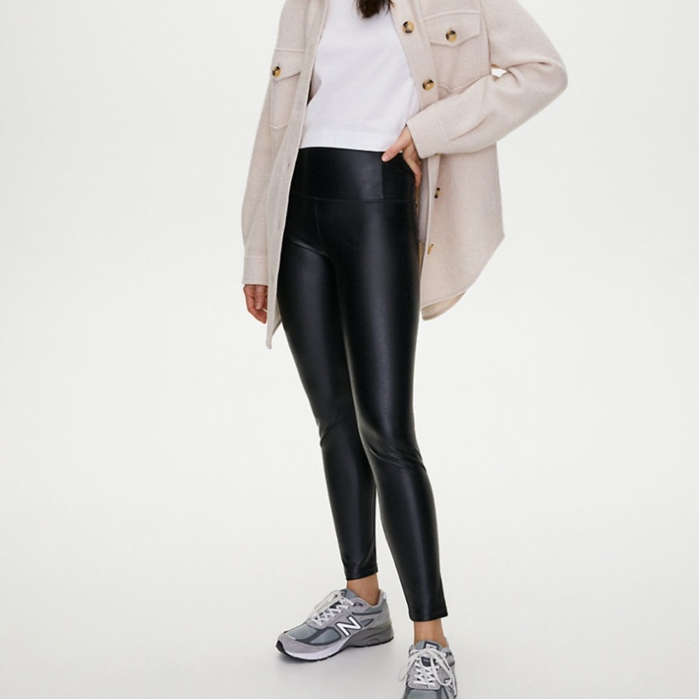 ‘Daria’ Ankle Pant (vegan leather) 🖤